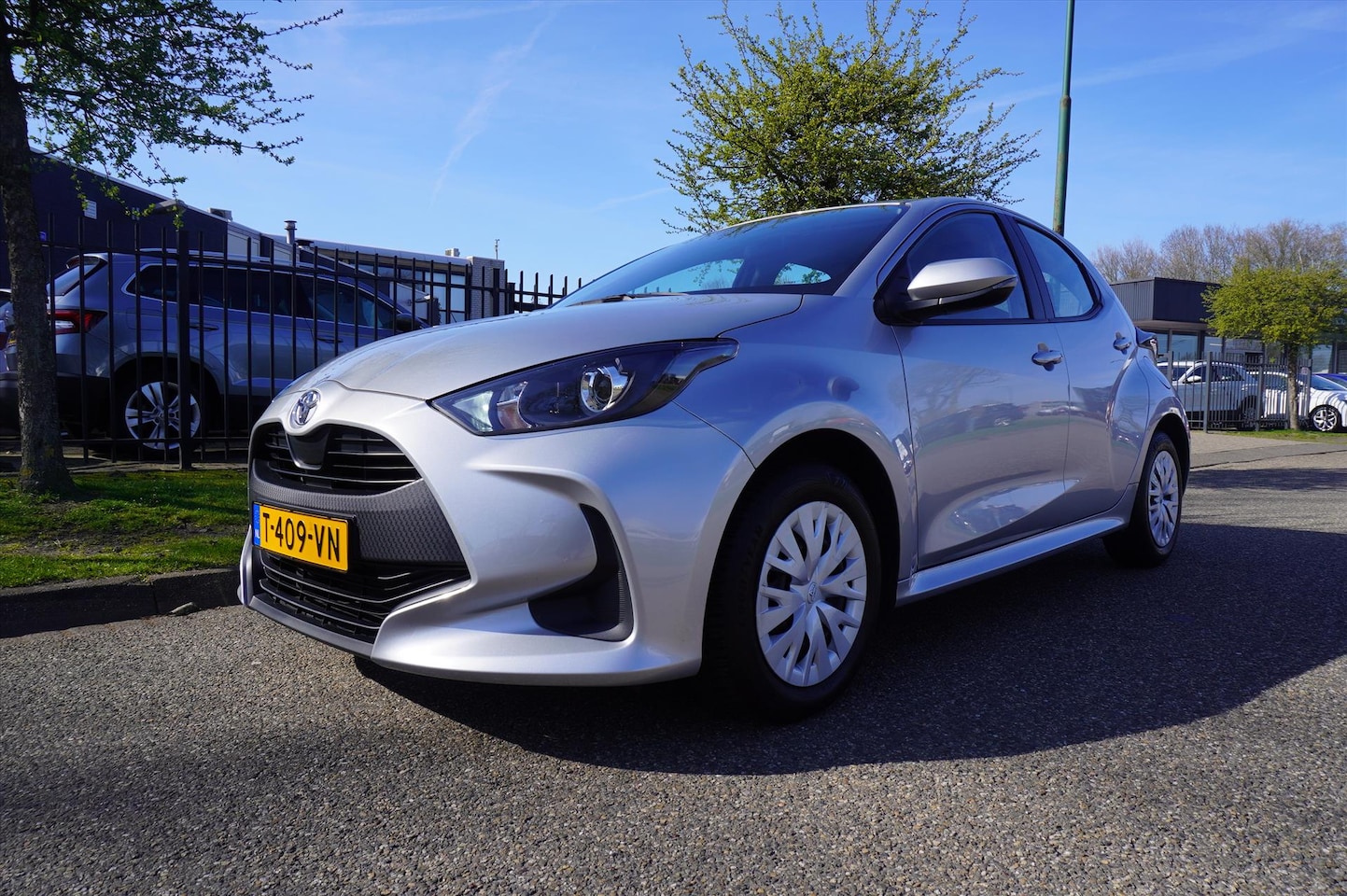 Toyota Yaris - 1.5 VVT-i 125pk Active Apple Carplay Parkeer Camera - AutoWereld.nl