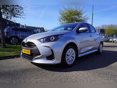 Toyota Yaris - 1.5 VVT-i 125pk Active Apple Carplay Parkeer Camera