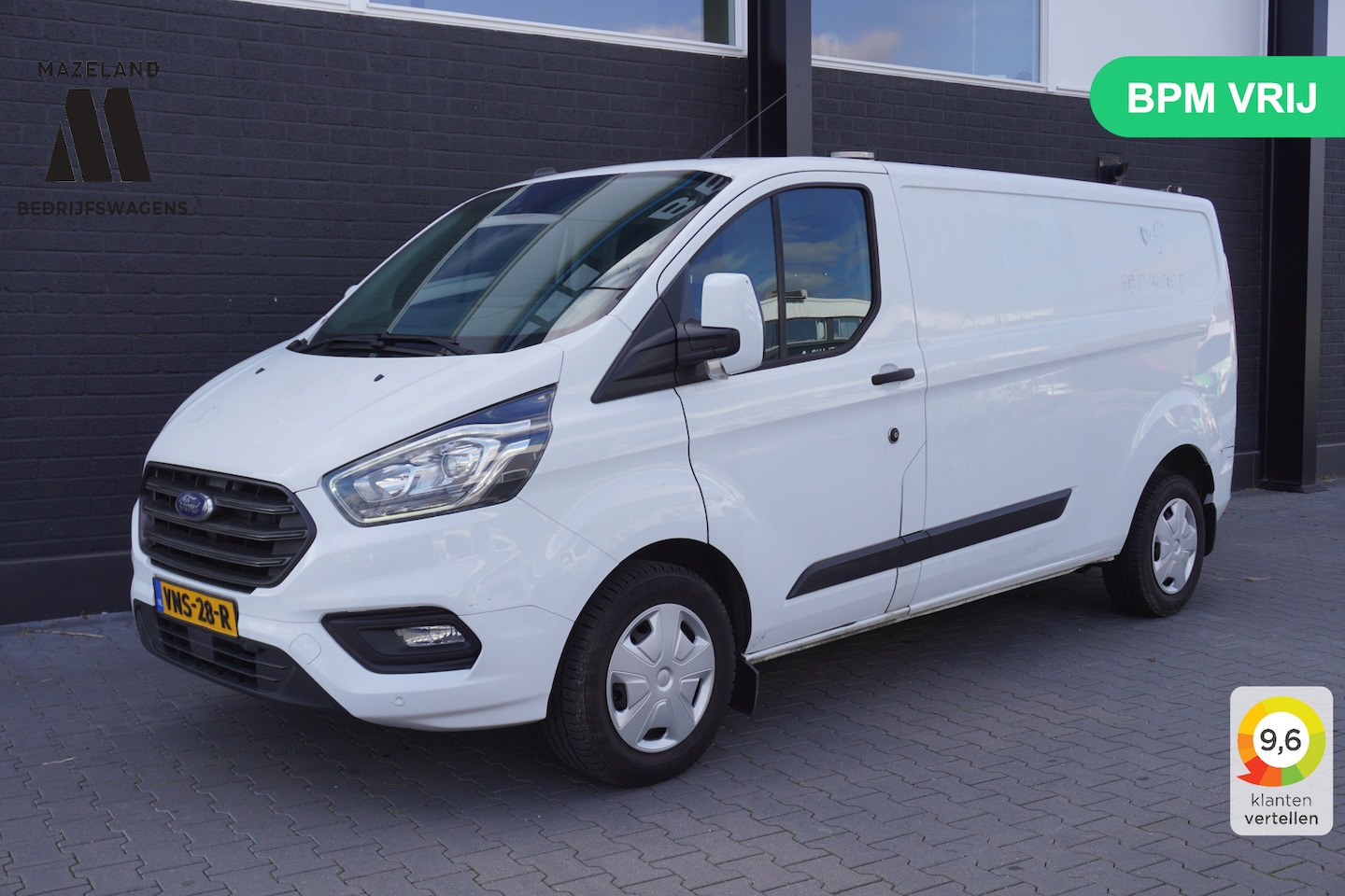 Ford Transit Custom - 2.0 TDCI L2 EURO 6 - Airco - Cruise - Trekhaak - € 14.900,- Excl. - AutoWereld.nl