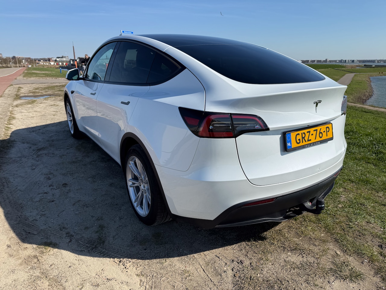 Tesla Model Y - RWD Trekhaak - AutoWereld.nl