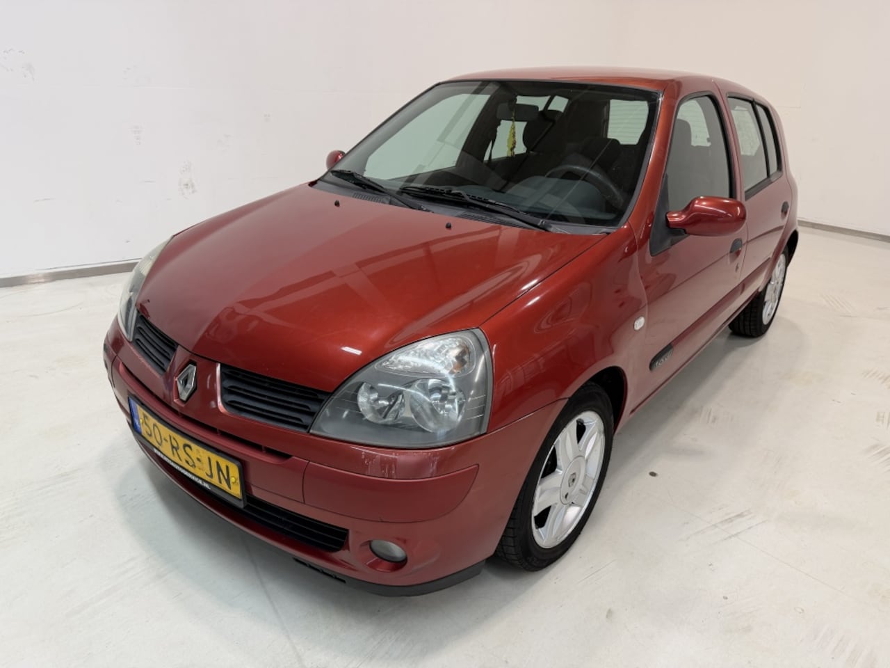 Renault Clio - 1.6-16V Community 1.6-16V Community - AutoWereld.nl