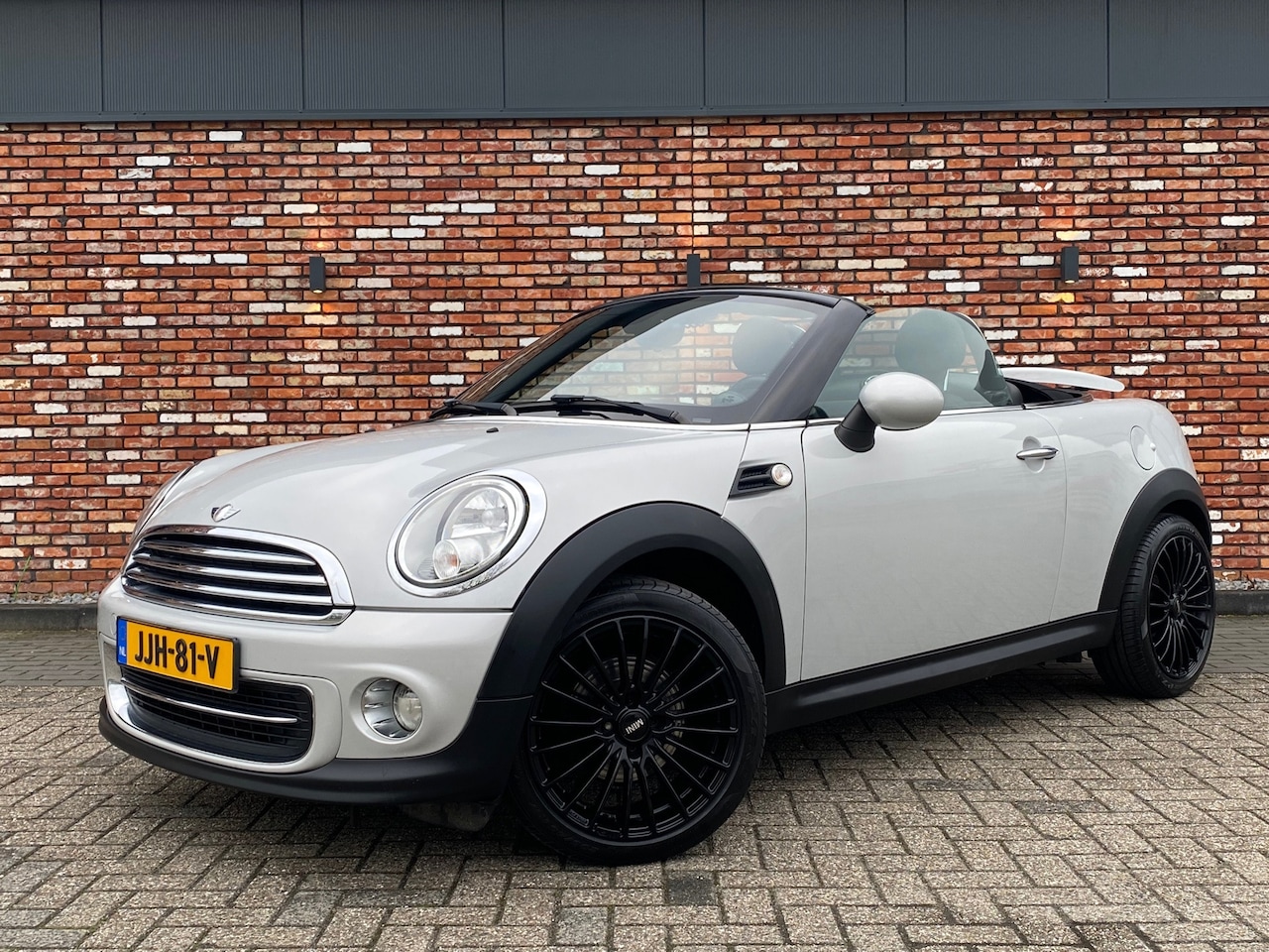 MINI Roadster - Mini 1.6 Cooper Pepper Cabrio Stoelverw 17 Inch Clima Uitstraling! - AutoWereld.nl