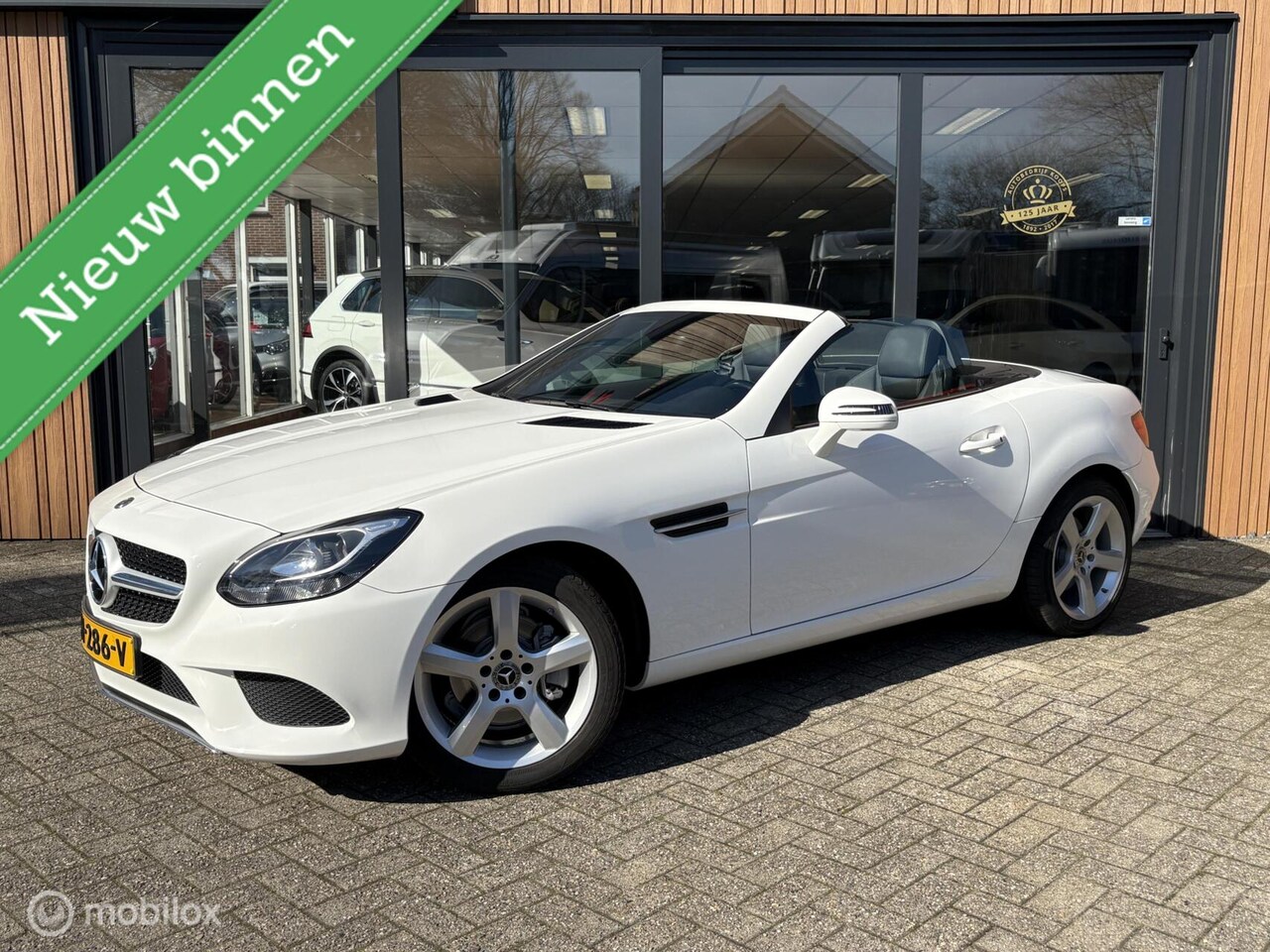 Mercedes-Benz SLC - 180 RedArt Edition 157 PK | Uniek Handgeschakeld | 51 DKM | Cruise controle | Camera | DEA - AutoWereld.nl