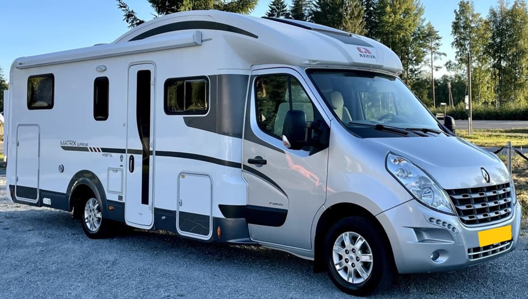 Renault Master - 2012 Adria Matrix Supreme 687 SL - AutoWereld.nl