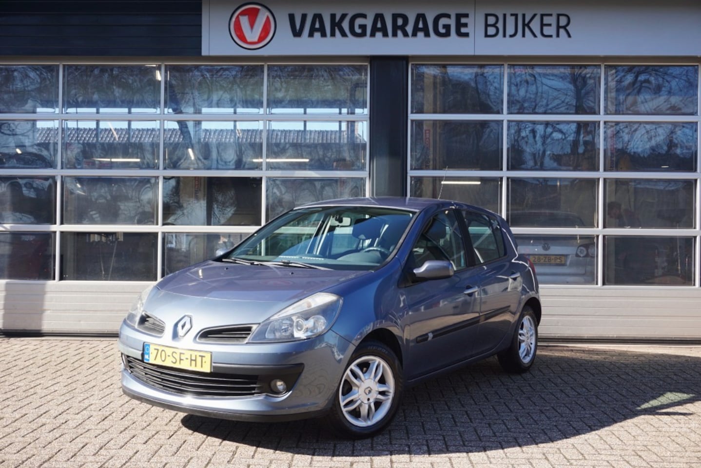 Renault Clio - 1.4-16V Dynamique Luxe 1.4-16V Dynamique Luxe met nieuwe apk! - AutoWereld.nl