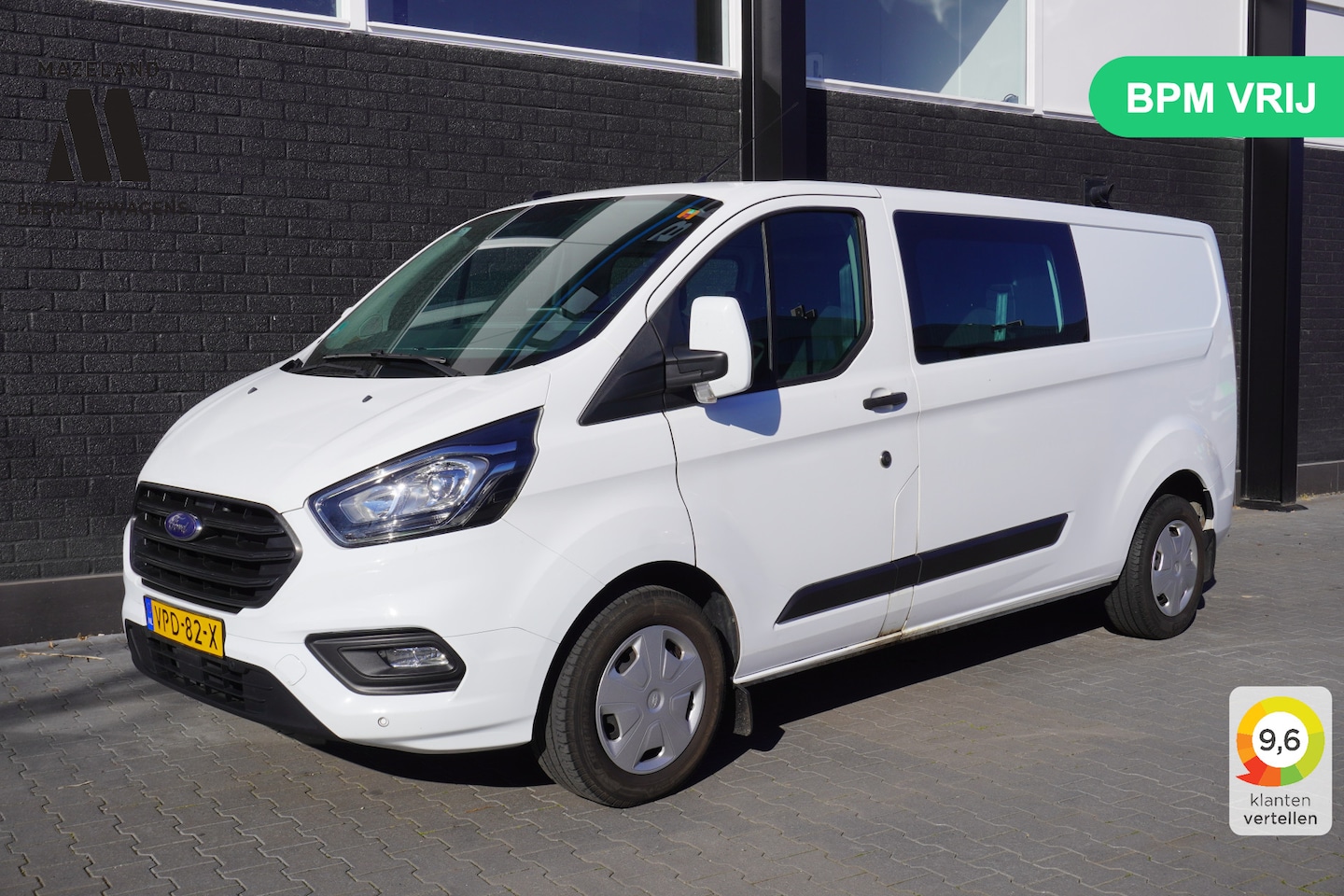 Ford Transit Custom - 2.0 TDCI 130PK L2 Dubbele Cabine EURO 6 - Airco - Navi - Cruise - Trekhaak - € 18.950,- Ex - AutoWereld.nl