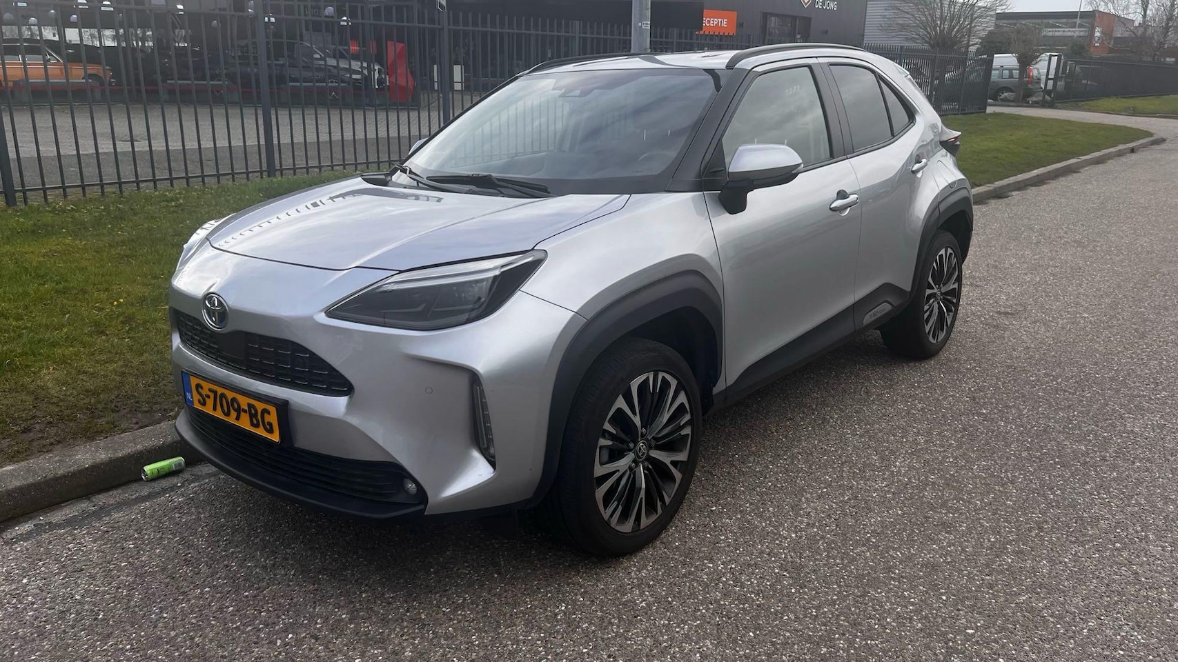 Toyota Yaris Cross - 1.5 Hybrid Executive | Trekhaak | Navigatie | Camera | Climate Control | 18"LMV| Parkeerse - AutoWereld.nl