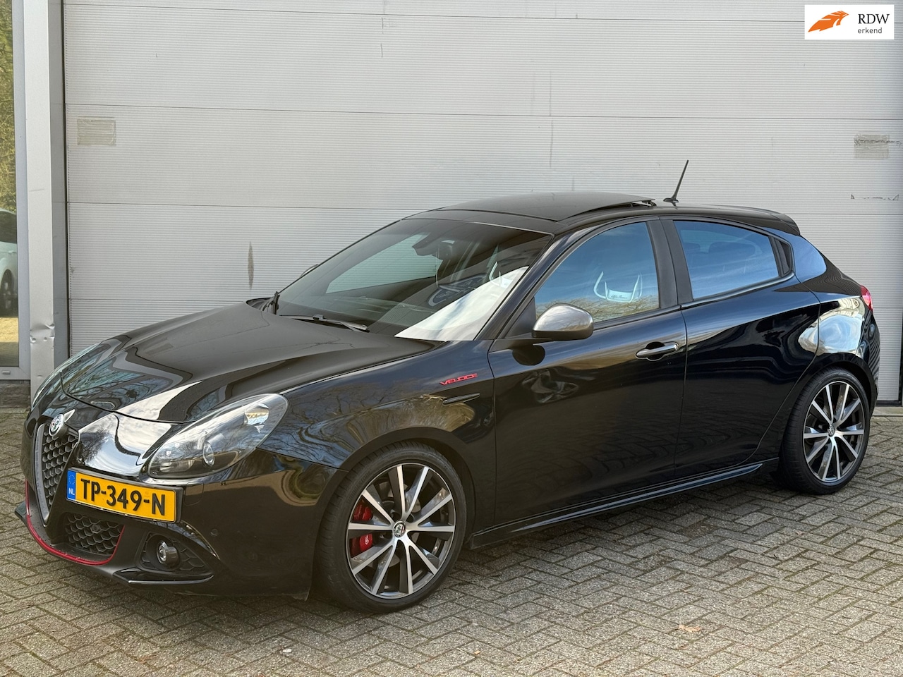 Alfa Romeo Giulietta - 1.750 Turbo Veloce Facelift l Pano l Schaalstoelen l Distr VV l Koppeling VV l In zeer goe - AutoWereld.nl