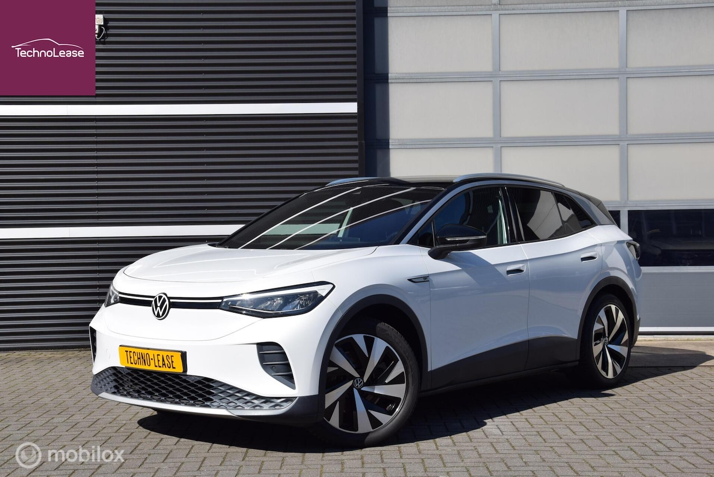 Volkswagen ID.4 - First 77kWh UNIEK! cognac Lederen bekleding Trekhaak Carplay - AutoWereld.nl