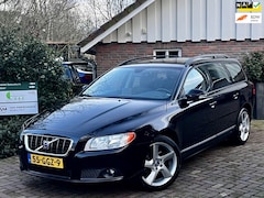 Volvo V70 - 2.0 Rijklaar|1e Eigenaar|Origineel NL|100% Onderhouden|LEDEREN BEKLEDING|Navigatie