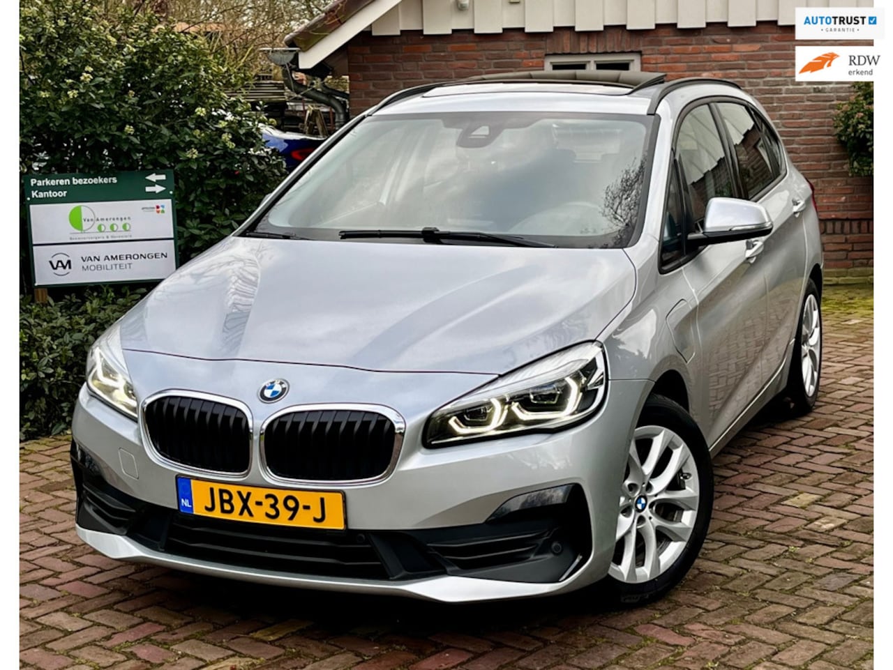 BMW 2-serie Active Tourer - 225xe High Executive|RIJKLAAR|PANO|Harman/Kardon|4WD|Topstaat|Lage km|Camera - AutoWereld.nl