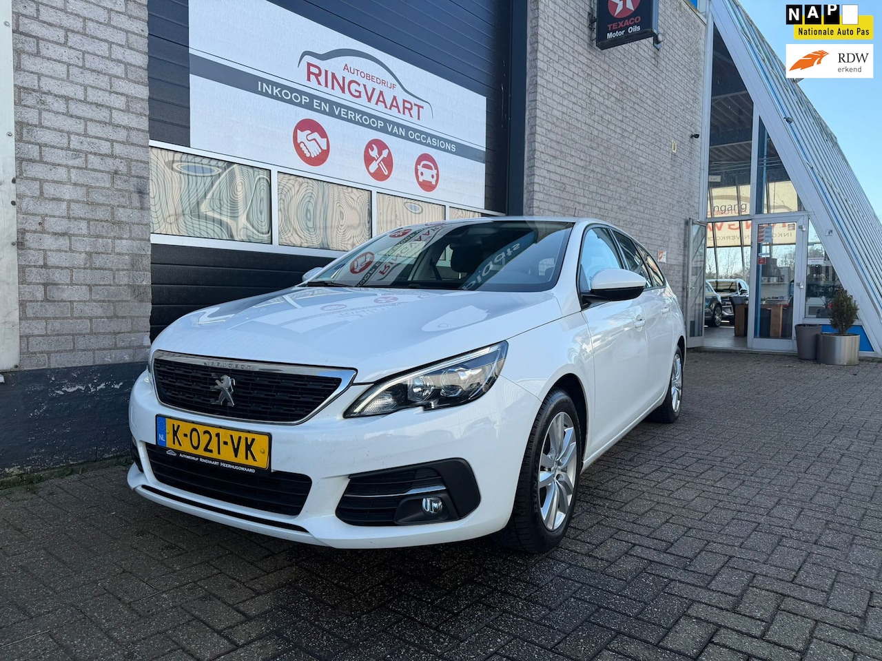Peugeot 308 SW - 1.2 PureTech Active Pack Navigatie Cruise - AutoWereld.nl