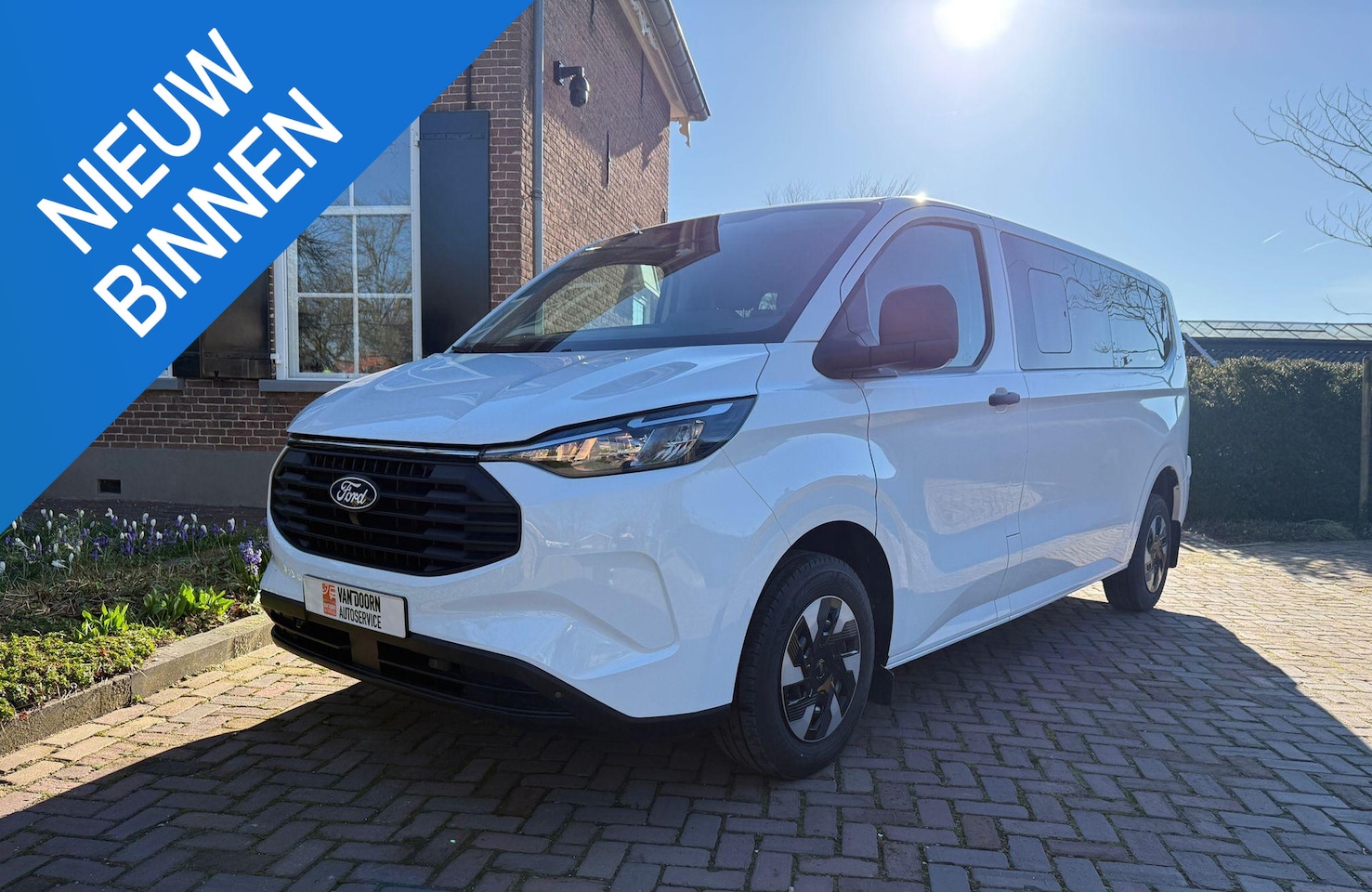 Ford Transit Custom - 340 2.5 PHEV L2H1 Trend Plug-in Hybrid – Nieuw!! 3 stuks op voorraad - AutoWereld.nl