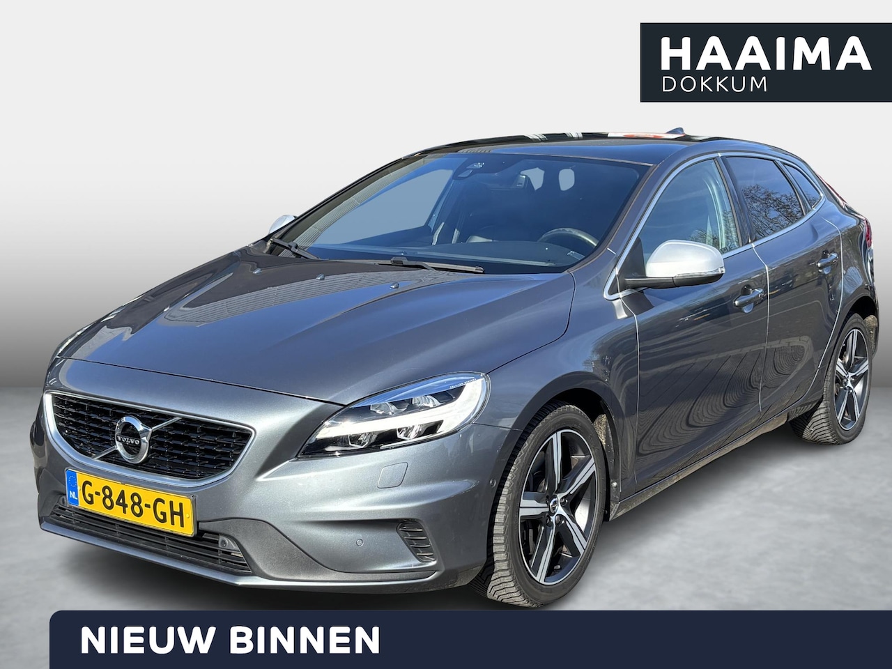 Volvo V40 - 1.5 T3 R-Design | Automaat | Sportive uitvoering | Leder interieur | Standkachel Panorama - AutoWereld.nl