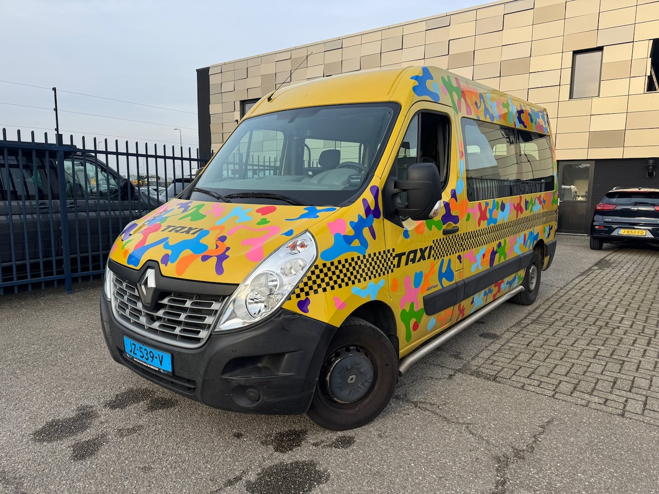 Renault Master Combi - T35 2.3 dCi Energy TT L2H2 7 PERSONEN VERVOER AIRCO - AutoWereld.nl