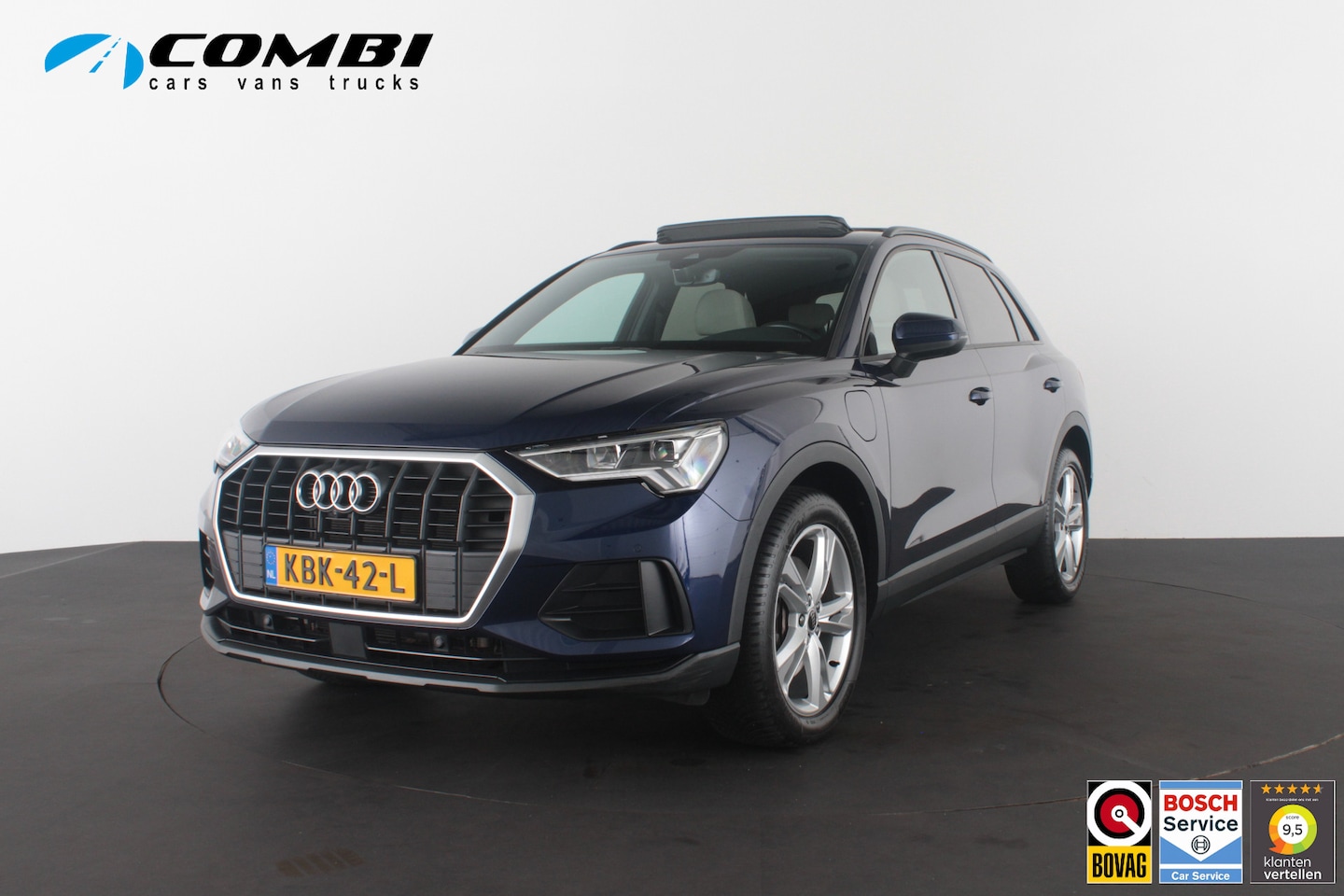 Audi Q3 - 45 TFSI e Business Edition > Pano.schuif/Sonos/360°/Leer/19inch/Navarra Blue Metallic - AutoWereld.nl