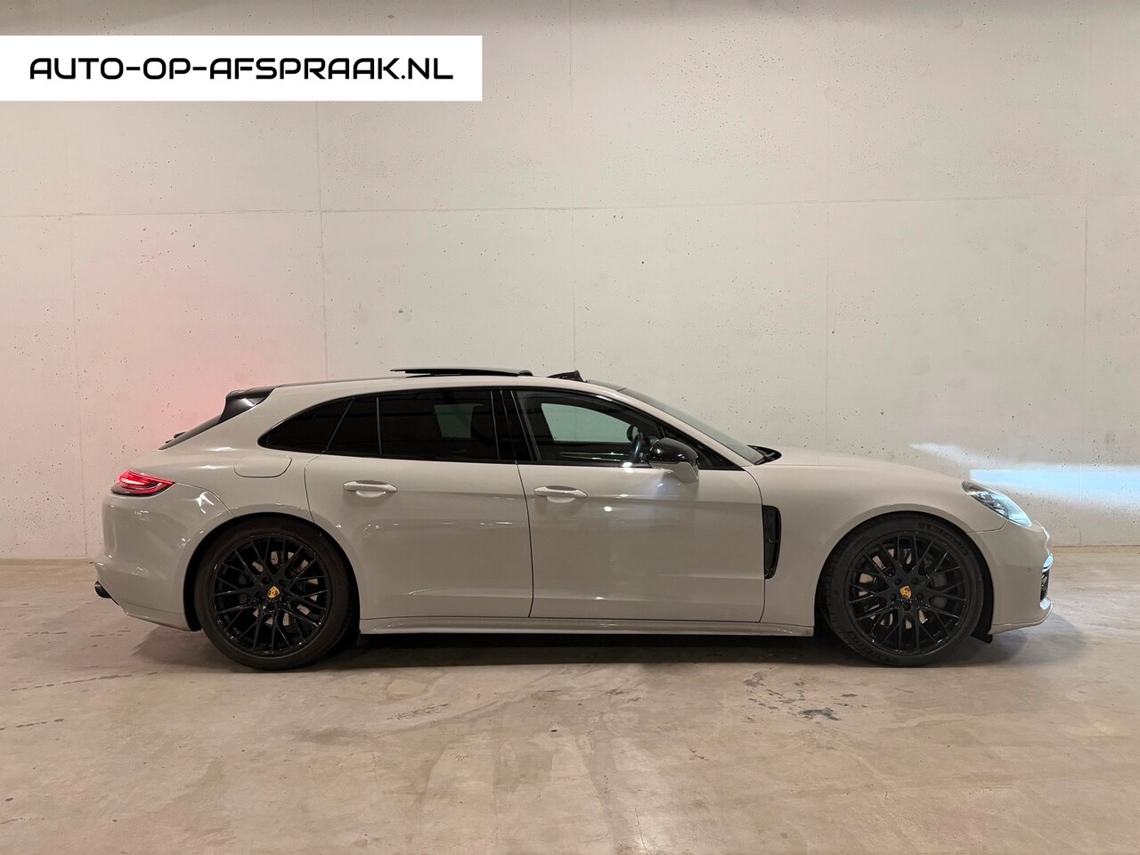 Porsche Panamera Sport Turismo - 2.9 4S Pano Leer Navi Camera Bose Luchtvering - AutoWereld.nl