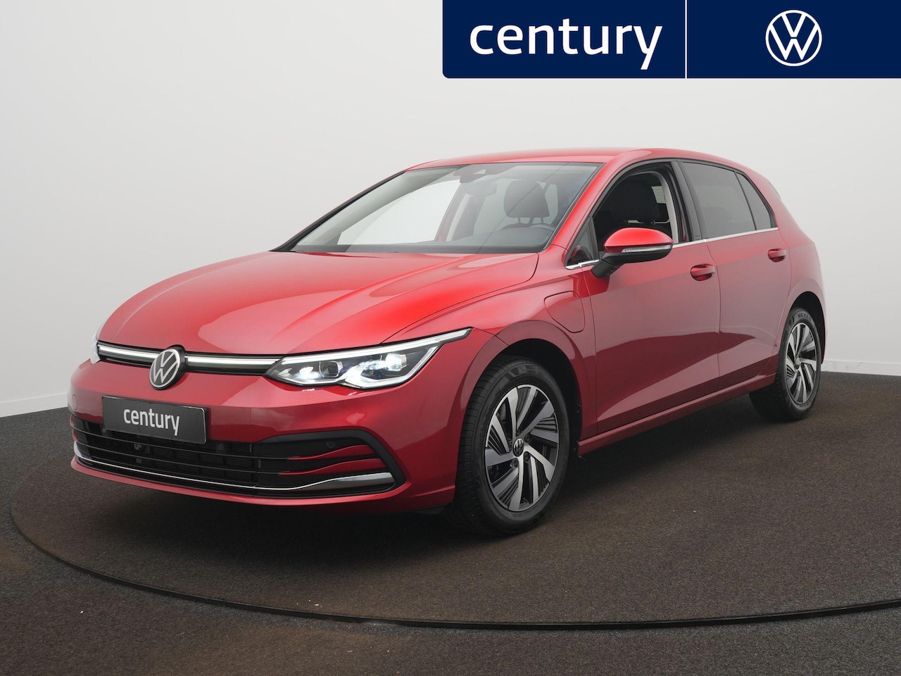 Volkswagen Golf - 1.4 eHybrid Style Automaat - PDC - Navigatie - LED - Ergo-Active bestuurdersstoel - PDC - - AutoWereld.nl