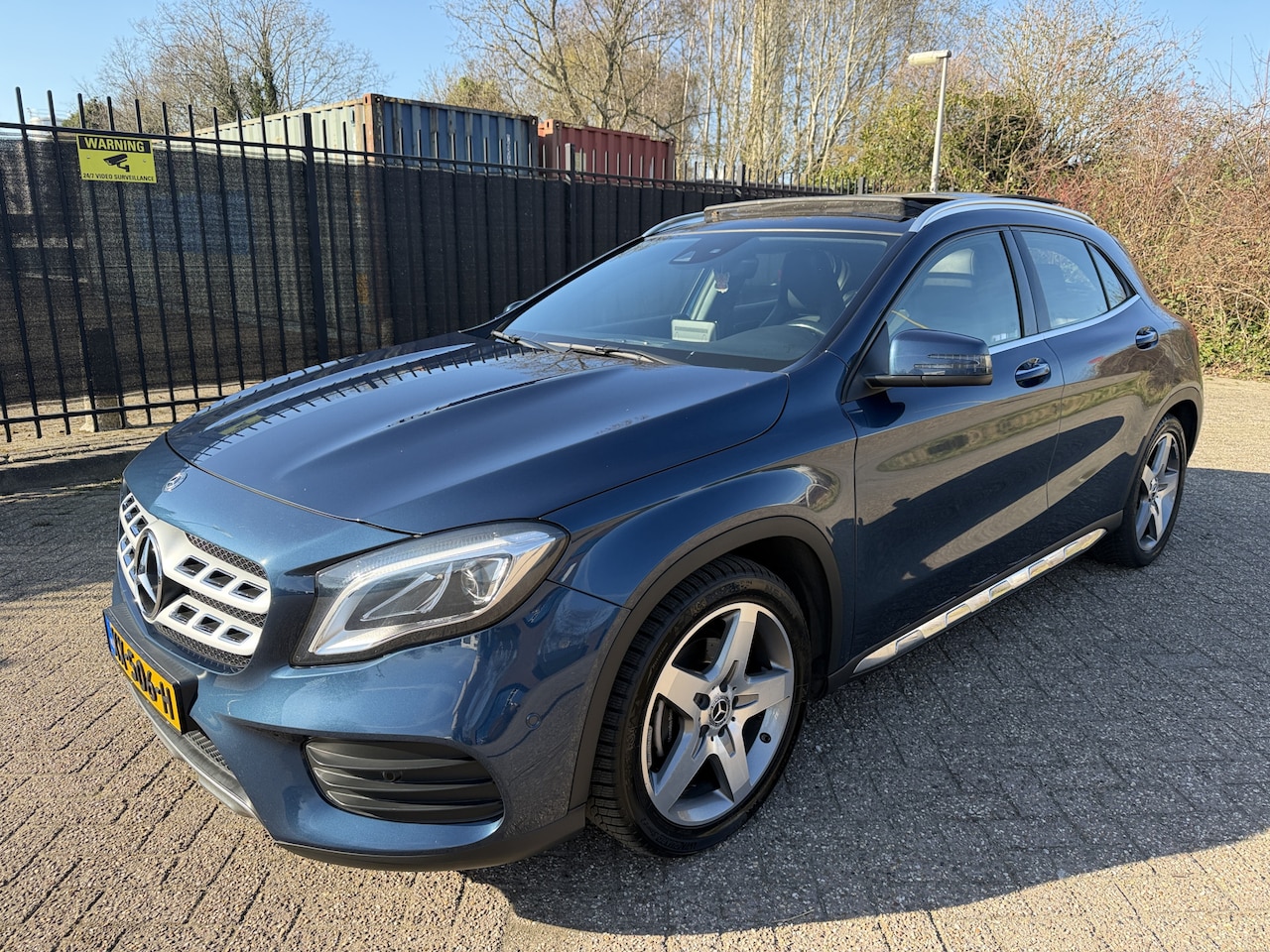 Mercedes-Benz GLA-Klasse - 180 Business Solution AMG Panorama/Alcantara/Clima/Camera/Stoelverw - AutoWereld.nl