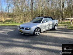 Audi A4 Cabriolet - 2.4 V6 Exclusive nieuwe APK