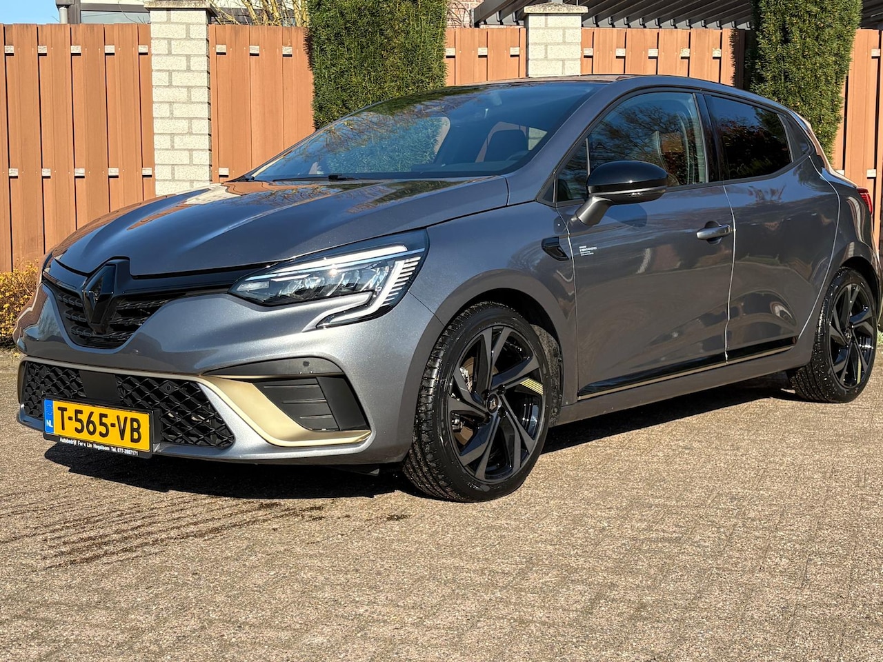 Renault Clio - 1.6 E-TECH Hybrid 145 Engineered - AutoWereld.nl