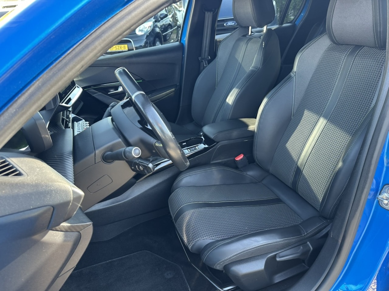 Peugeot 208 - 1.2 100PK GT-Line Navigatie/Panoramadak