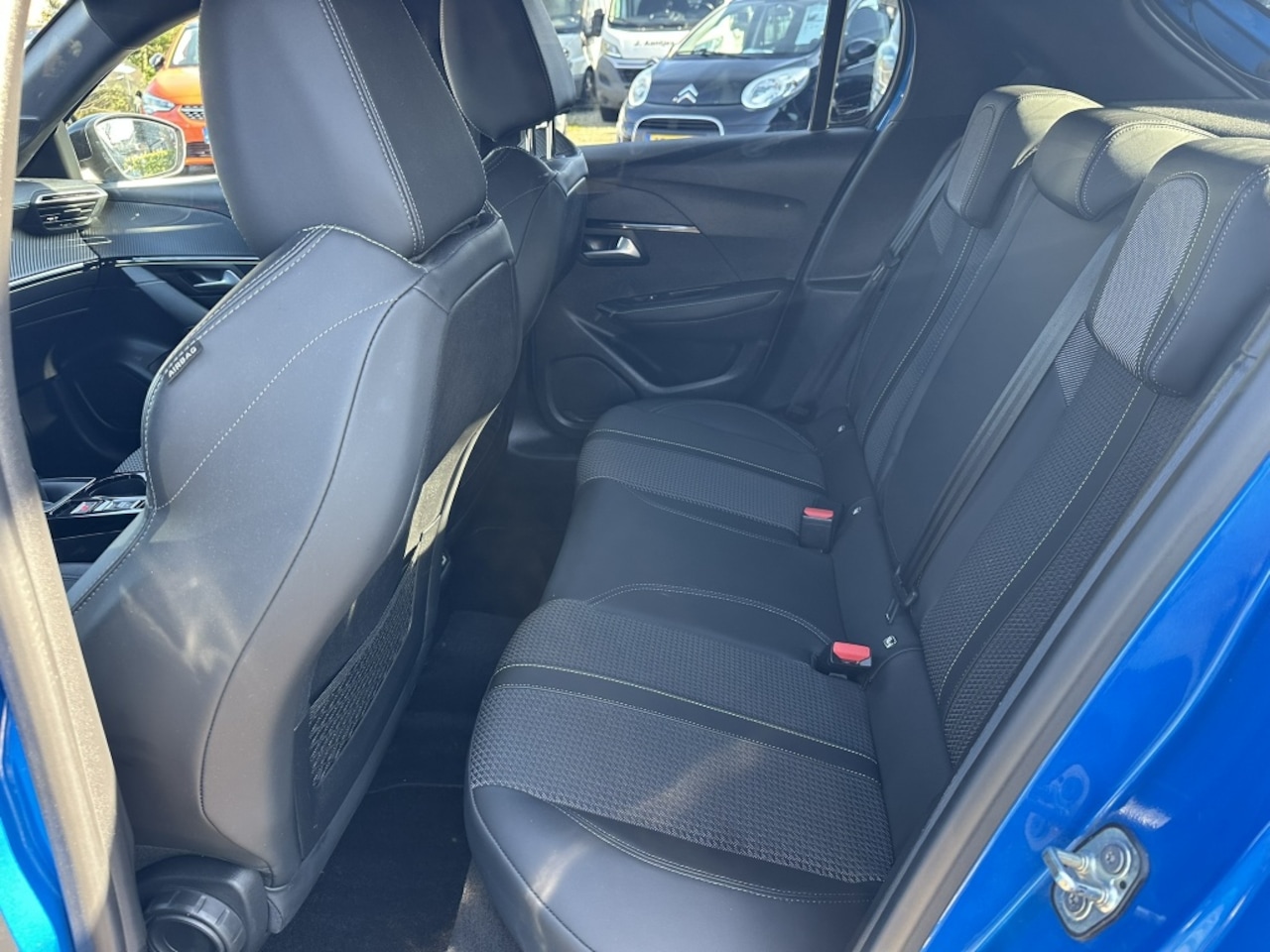 Peugeot 208 - 1.2 100PK GT-Line Navigatie/Panoramadak