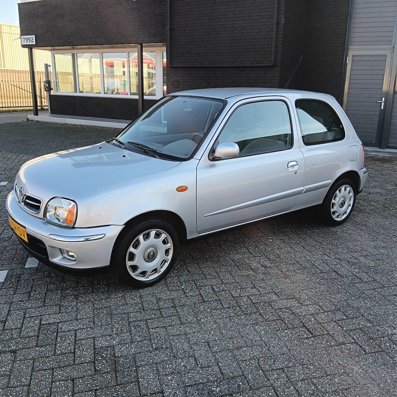 Nissan Micra - 1.4 Luxury CVT Automaat - AutoWereld.nl