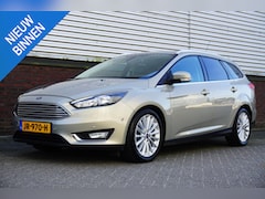 Ford Focus Wagon - 1.0 Titanium/Nwe Distributieriem/Trekhaak/Navi/ Zeer compleet/2e Eigenaar