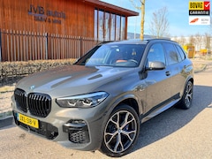 BMW X5 - XDrive45e M-sport, SoH 94% individual comfortstoelen, pano, trekhaak, H&K