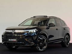 Volkswagen Tiguan - 1.5 eHybrid R-Line Black Style 272 PK Pano 360 Harman Kardon Massage Trekhaak