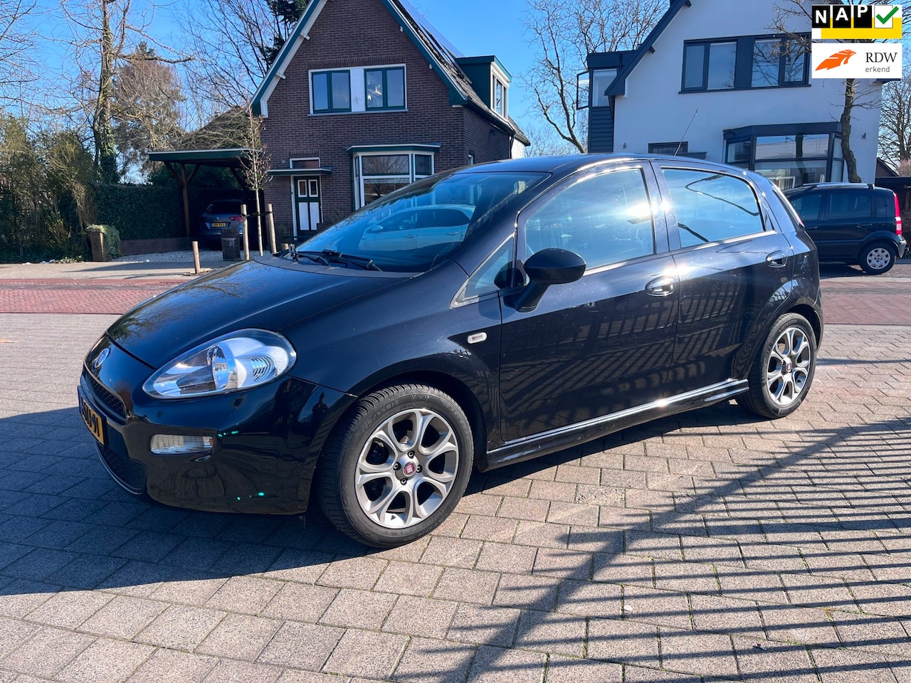 Fiat Punto Evo - JTD 5Dr Isofix Trekha Airco Cruise APK LM - AutoWereld.nl