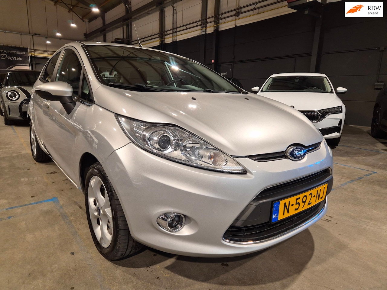Ford Fiesta - 1.25 Titanium - 5 drs - Airco - Nieuwe distributieriem - AutoWereld.nl