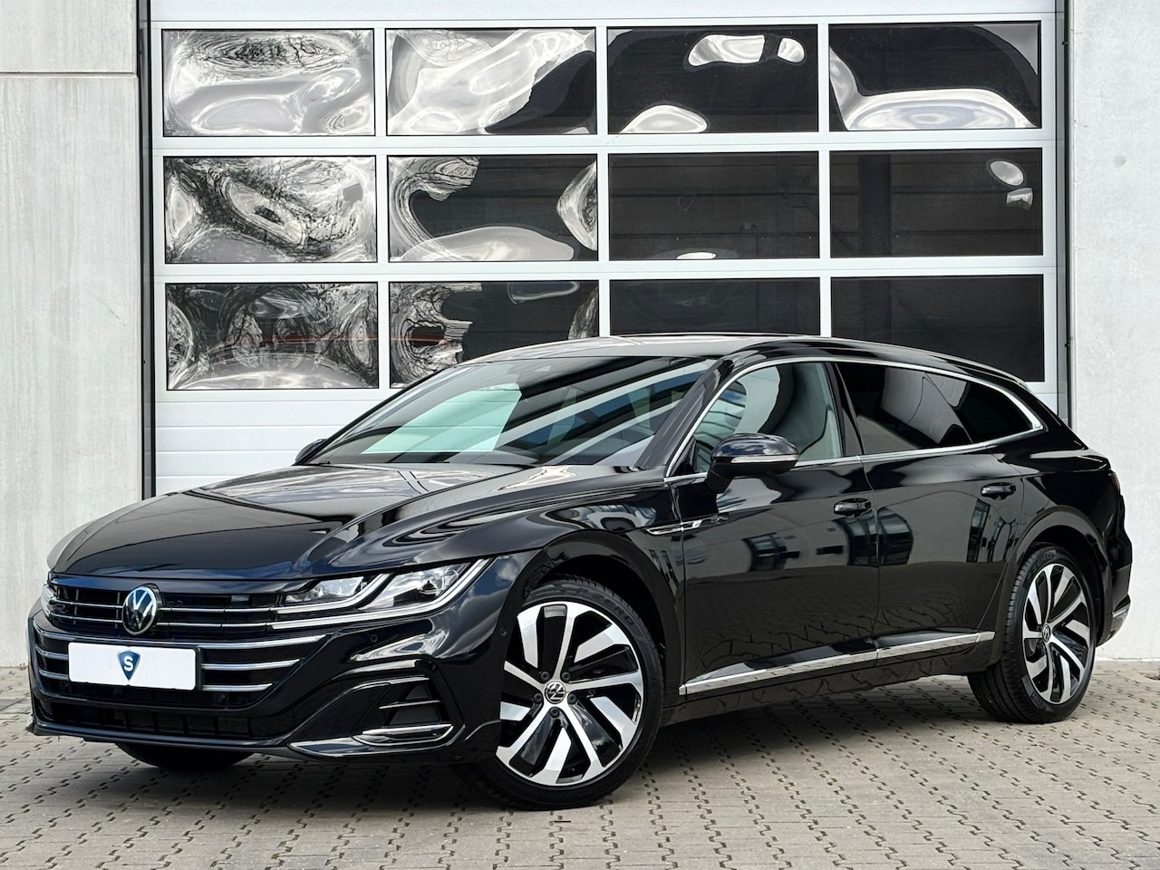 Volkswagen Arteon Shooting Brake - 1.4 TSI eHybrid R-Line Business+ Sportstoelen 19inch Dealerauto - AutoWereld.nl