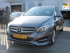 Mercedes-Benz B-klasse - 180 Ambition LED Navi Trekhaak Cruise Clima