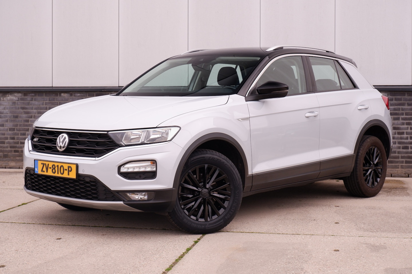 Volkswagen T-Roc - 1.0 TSI Style Business | Adaptive Cruise | Climate | Carplay | DAB | Navi - AutoWereld.nl