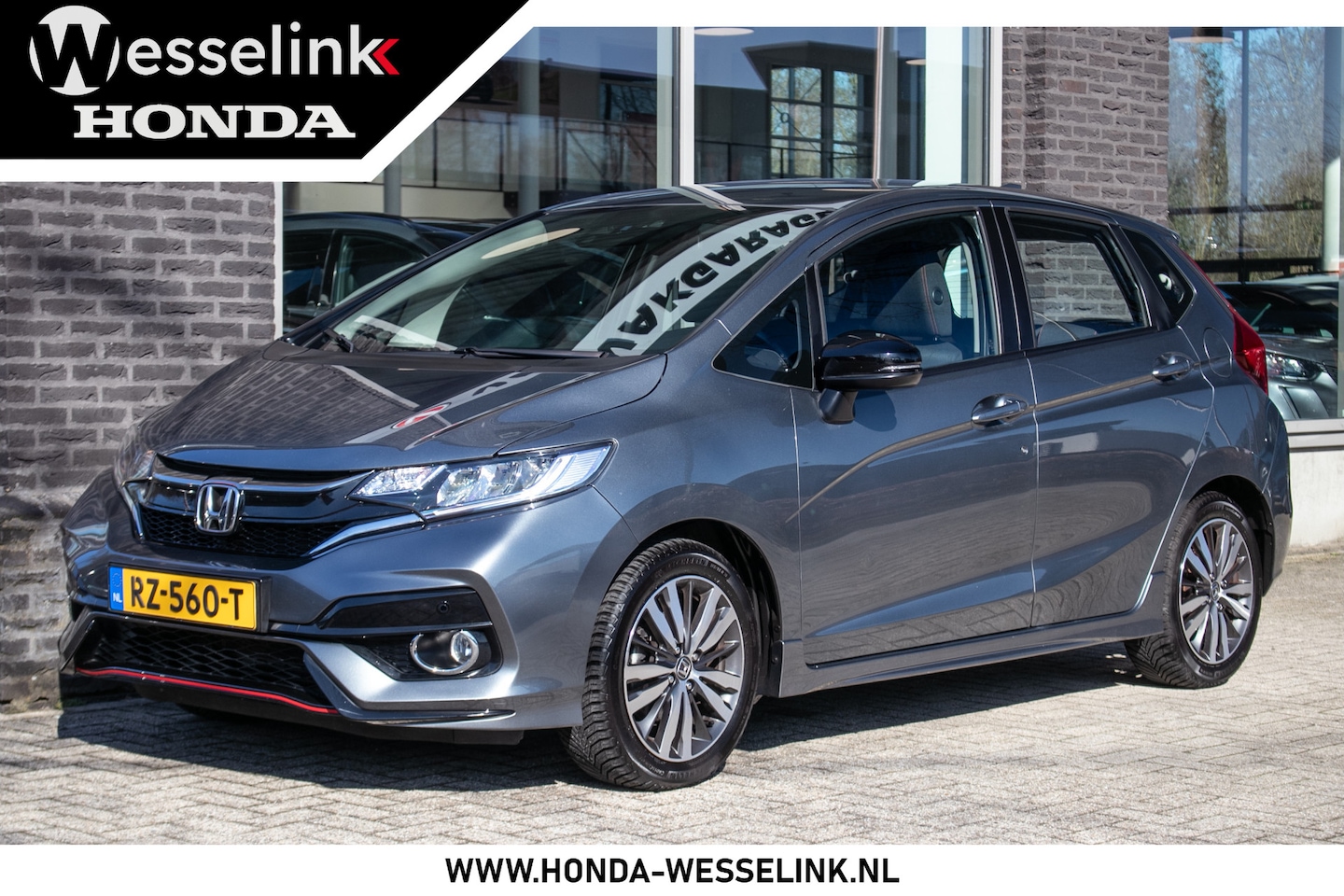 Honda Jazz - 1.5 i-VTEC Dynamic Automaat | Trekhaak | 1e eigenaar | All Season banden | - AutoWereld.nl