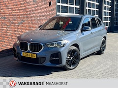 BMW X1 - XDrive25e High Executive M-Pakket Automaat/ParkeerSensoren/LED/DAB/Navi/Clima/Airco/Cruise