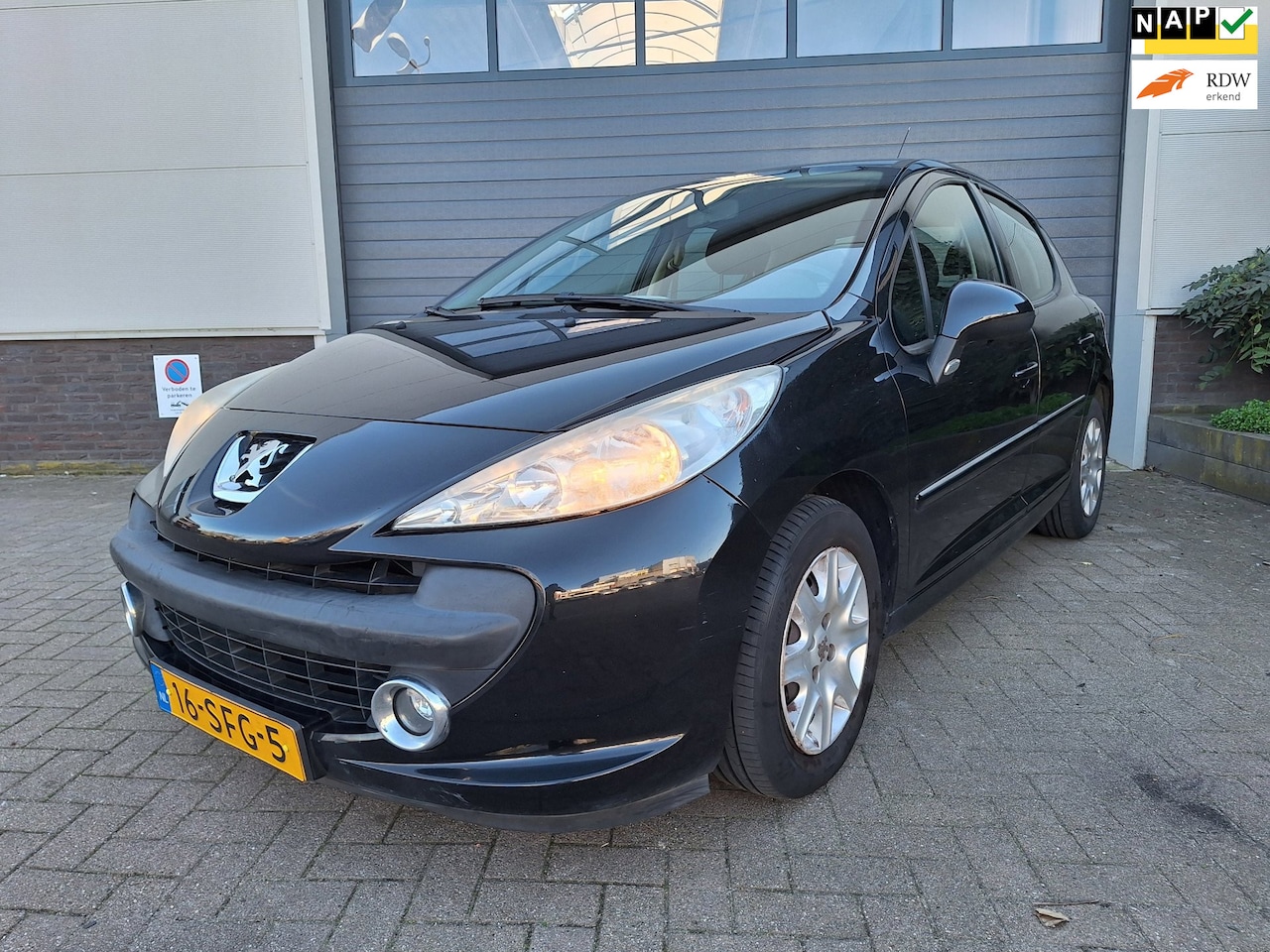 Peugeot 207 - | 1.4 VTi Active | Airco | - AutoWereld.nl