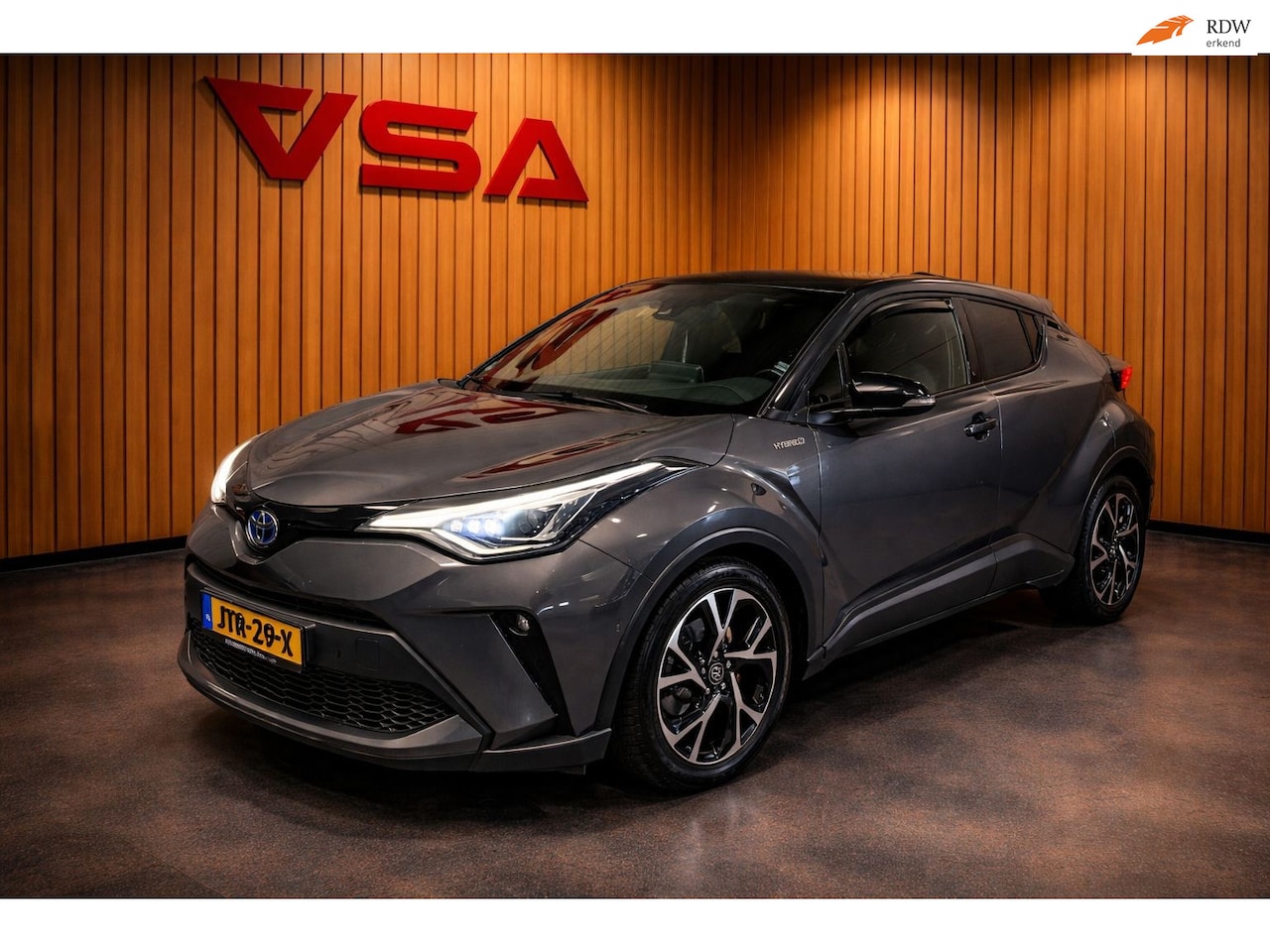 Toyota C-HR - 1.8 Hybrid First Edition Team D |Camera|PDC|Cruise|lane-assist|Stuur+stoelvw|dealeronderho - AutoWereld.nl