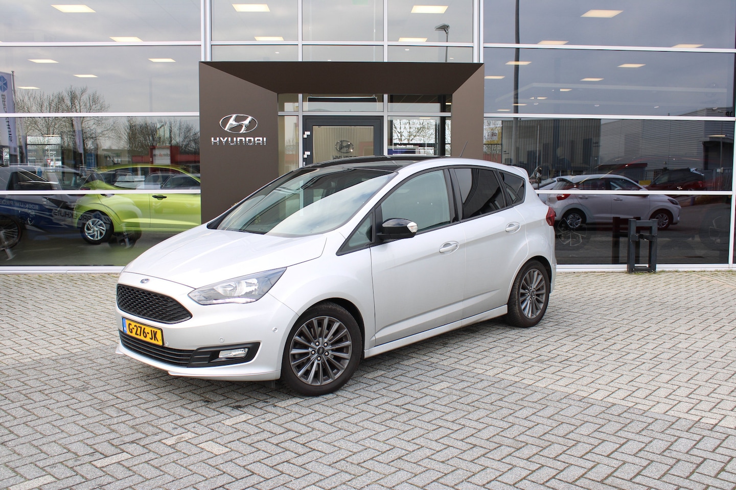 Ford C-Max - 1.5 Titanium | Airco (automatisch) | Bandenspanningscontrolesysteem | Bluetooth telefoonvo - AutoWereld.nl