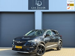 Opel Grandland X - 1.2 Turbo PANO / CARPLAY / CAMERA / AUTOMAAT / STUURVERWARMING / WINTERPAKKET /