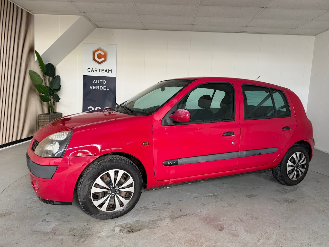 Renault Clio - 1.2-16V Expression 5 Deurs inruilauto met nieuwe APK - AutoWereld.nl