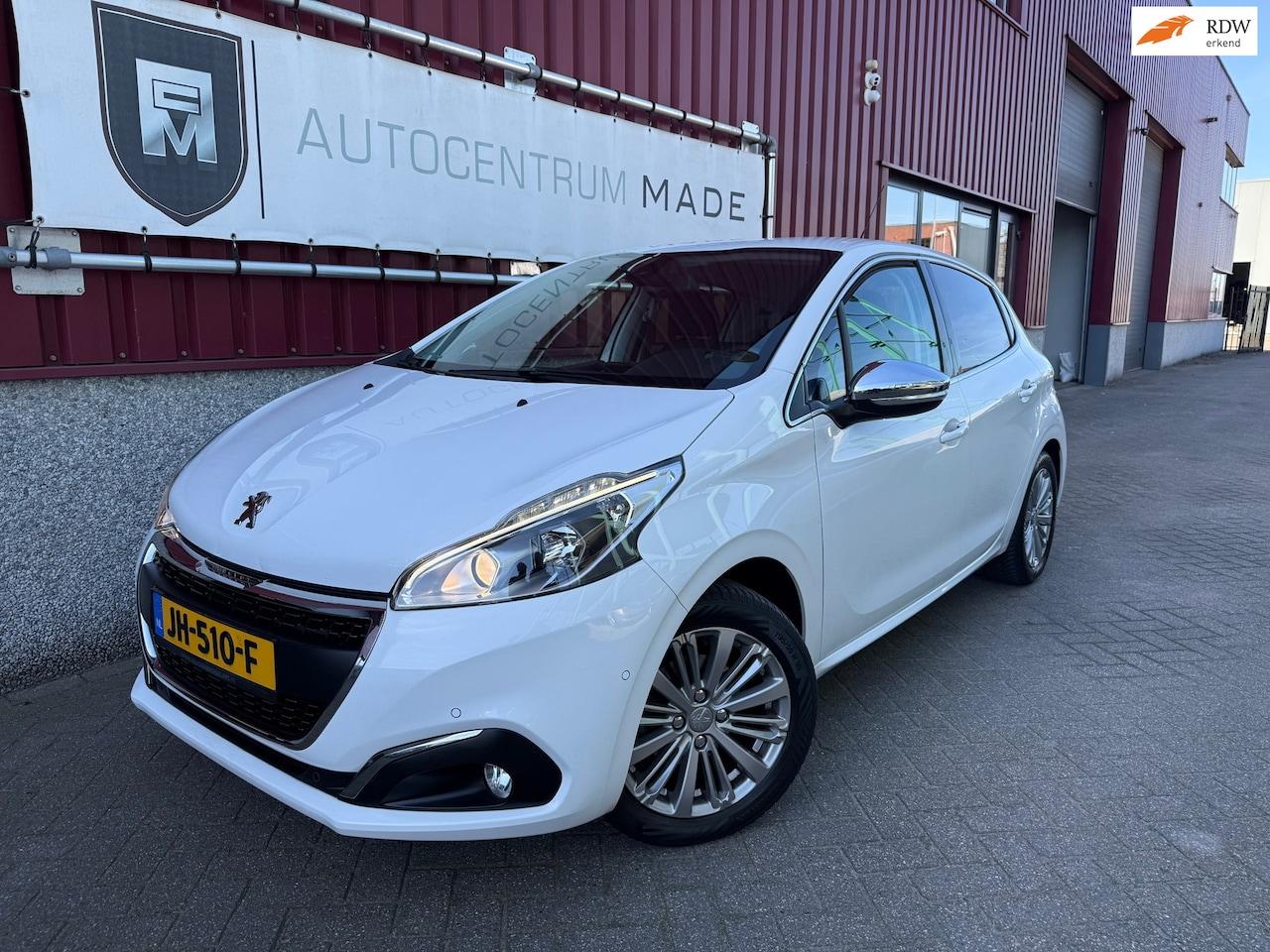Peugeot 208 - 1.2 PureTech Blue Lease Premium // Navi // Clima // Pdc // 78dkm NAP // - AutoWereld.nl