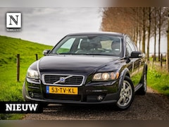 Volvo C30 - 1.8 Summum | Nap | Apk 2-27 | Trekhaak | LM Velgen