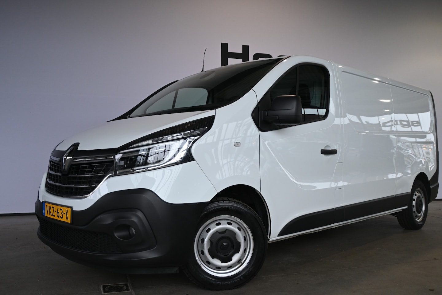 Renault Trafic - 2.0 dCi 120 T29 L2H1 Luxe Clima Cruise Control Schuifdeur Trekhaak Goed Onderhouden! Inrui - AutoWereld.nl