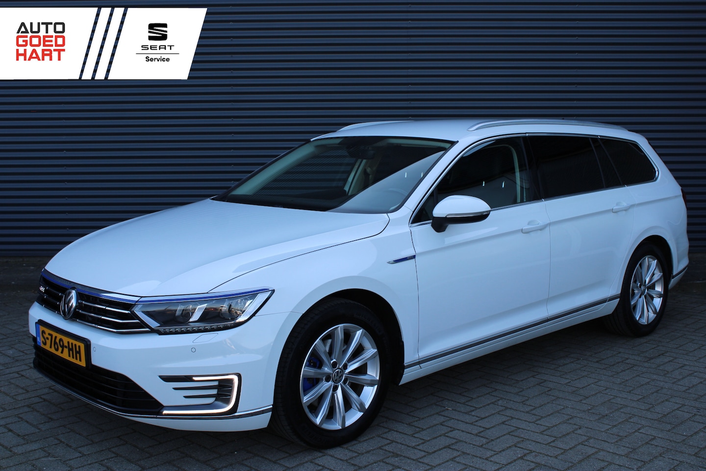 Volkswagen Passat Variant - 1.4 TSI GTE Highline Leder/Alcantara Camera Elek-Trekhaak CarPlay - AutoWereld.nl