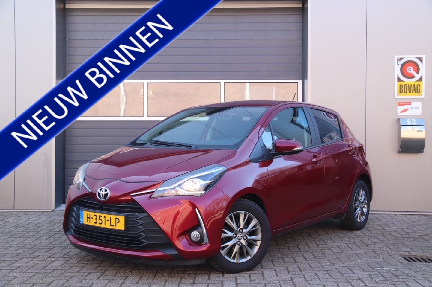 Toyota Yaris - 1.5 VVT-i Dynamic Automaat, Camera, Cruise - AutoWereld.nl