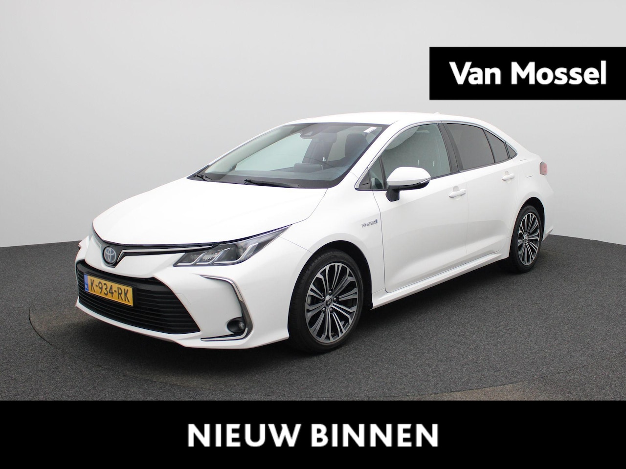 Toyota Corolla - 1.8 Hybrid Business Plus | Navigatie | Climate Control | Camera - AutoWereld.nl