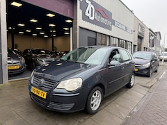 Volkswagen Polo - 1.4-16V Comfortline